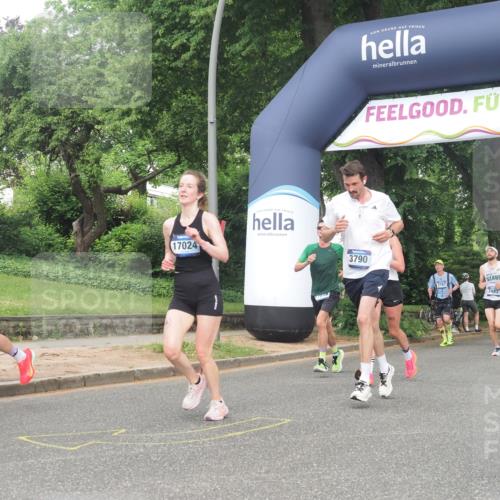 29.06.2025 - hella hamburg halbmarathon KatJ http://msf.ph/oto/8384700 29.06.2025 10:25:44 Zwischen KM18-KM19 2196, 3790, 5092, 5307 meine-sportfotos.de