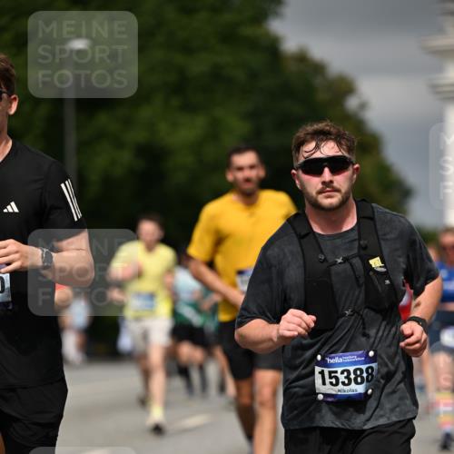29.06.2025 - hella hamburg halbmarathon Dr. Thomas Lammeyer http://msf.ph/oto/8384828 29.06.2025 10:20:18 Kennedybrücke 1212, 1244, 1308, 1599, 2071, 2165, 2436, 2601, 2803, 3156, 3176, 3484, 3648, 4478, 4583, 4637, 4828, 6024, 6742, 6935, 7158, 7753, 7792, 8057, 8169, 8274, 8295, 8554, 8597, 8645, 8707, 8847, 9601, 9628, 9784, 9802, 9810, 9881, 10107, 10139, 10141, 10183, 10292, 10844, 11236, 11344, 11345 meine-sportfotos.de