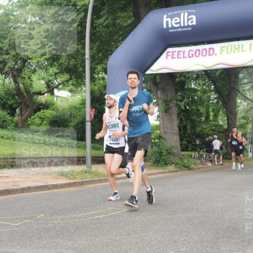 29.06.2025 - hella hamburg halbmarathon KatJ http://msf.ph/oto/8385001 29.06.2025 10:25:46 Zwischen KM18-KM19 2196, 3790, 5092, 5307, 7482 meine-sportfotos.de