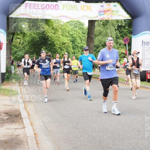 29.06.2025 - hella hamburg halbmarathon MichiJ http://msf.ph/oto/8385053 29.06.2025 10:47:16 Zwischen KM18-KM19 5775, 5885, 6309, 8003, 10576, 11753, 12422, 14902, 14965, 16915, 17145, 17952, 18029, 18133, 18266 meine-sportfotos.de