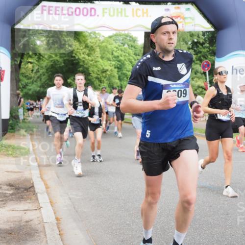29.06.2025 - hella hamburg halbmarathon MichiJ http://msf.ph/oto/8385197 29.06.2025 10:47:18 Zwischen KM18-KM19 5775, 5885, 6309, 7761, 8003, 8290, 10576, 11753, 12422, 12491, 16915, 17145, 17952, 18029, 18133, 18266 meine-sportfotos.de