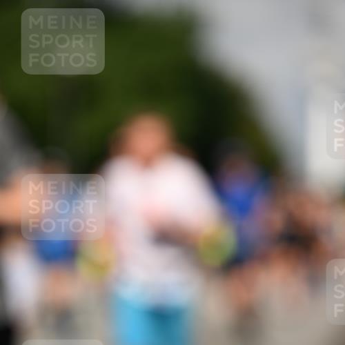 29.06.2025 - hella hamburg halbmarathon Dr. Thomas Lammeyer http://msf.ph/oto/8385248 29.06.2025 09:59:23 Kennedybrücke 1151, 1200, 1216, 1461, 1630, 1683, 1689, 1696, 1706, 2207, 2706, 2708, 3213, 3654, 3692, 3945, 3985, 4033, 4088, 4121, 4127, 4189, 4324, 4345, 4601, 4847, 4890, 4938, 5421, 5459, 5915, 6009, 6054, 6421, 6481, 6532, 6691, 6938, 7052, 7056, 7269, 7312, 7332, 7367, 7657, 8139, 8153, 8205, 8216, 8234, 8302, 8454, 8577, 8720, 8856, 8899, 8927, 8955, 8977, 9386, 9491, 9529, 9551, 9786, 9934, 9959, 10115, 10184, 10263, 10811, 11356 meine-sportfotos.de