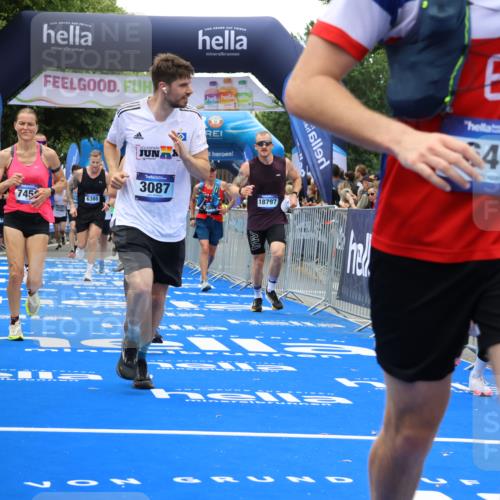 29.06.2025 - hella hamburg halbmarathon Strokosch-Dieckow http://msf.ph/oto/8385307 29.06.2025 10:46:10 Ziel 1569, 1759, 2048, 2590, 2707, 3056, 3087, 4949, 6388, 6460, 7450, 7961, 9497, 9585, 10796, 11094, 11125, 13630, 14804, 16136, 16466, 16475, 17190, 18702, 18797 meine-sportfotos.de