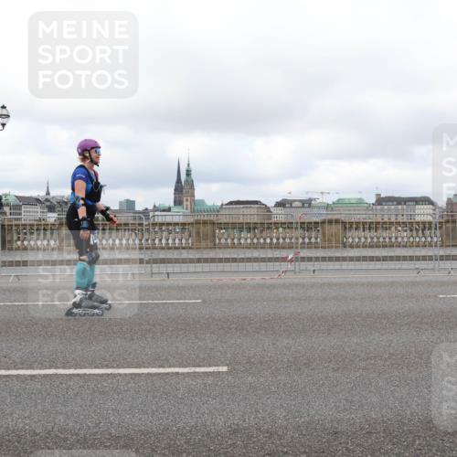 29.06.2025 - hella hamburg halbmarathon Lena Gebhardt http://msf.ph/oto/8385315 29.06.2025 09:17:34 Lombardsbrücke  meine-sportfotos.de