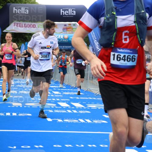 29.06.2025 - hella hamburg halbmarathon Strokosch-Dieckow http://msf.ph/oto/8385368 29.06.2025 10:46:10 Ziel 1569, 1759, 2048, 2590, 2707, 3056, 3087, 4949, 6388, 6460, 7450, 7961, 9497, 9585, 10796, 11094, 11125, 13630, 14804, 16136, 16466, 16475, 17190, 18702, 18797 meine-sportfotos.de