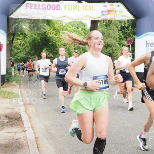 29.06.2025 - hella hamburg halbmarathon MichiJ http://msf.ph/oto/8385394 29.06.2025 10:47:21 Zwischen KM18-KM19 2978, 5775, 5839, 5885, 6201, 6309, 7761, 8003, 8290, 10576, 11114, 11753, 12491, 12862, 14224, 15785, 16915, 17145, 17952, 18029, 18133, 18266, 18757, 19159 meine-sportfotos.de