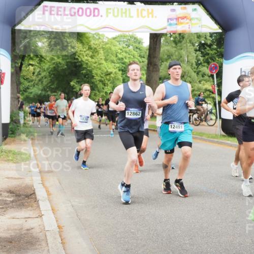 29.06.2025 - hella hamburg halbmarathon MichiJ http://msf.ph/oto/8385451 29.06.2025 10:47:21 Zwischen KM18-KM19 2978, 5775, 5839, 5885, 6201, 6309, 7761, 8003, 8290, 10576, 11114, 11753, 12491, 12862, 14224, 15785, 16915, 17145, 17952, 18029, 18133, 18266, 18757, 19159 meine-sportfotos.de