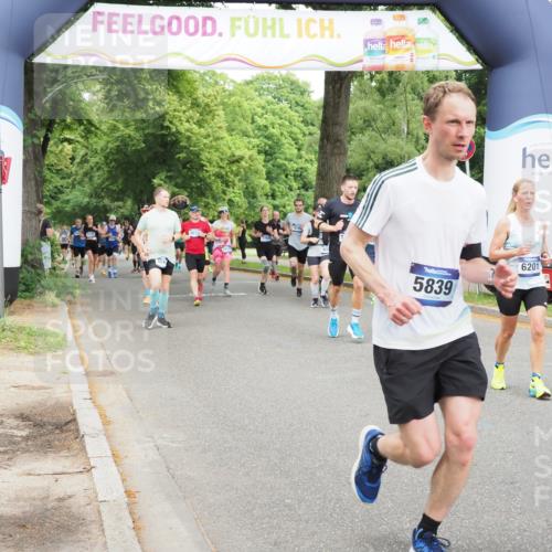 29.06.2025 - hella hamburg halbmarathon MichiJ http://msf.ph/oto/8385631 29.06.2025 10:47:23 Zwischen KM18-KM19 2978, 5775, 5839, 5885, 6201, 6309, 7761, 8290, 8662, 10576, 11114, 11753, 12491, 12862, 14224, 15785, 16915, 17630, 17952, 18029, 18266, 18757, 19159, 19166 meine-sportfotos.de