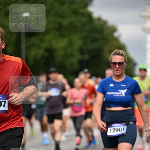 29.06.2025 - hella hamburg halbmarathon Dr. Thomas Lammeyer http://msf.ph/oto/8385690 29.06.2025 10:20:24 Kennedybrücke 1212, 1244, 1599, 2071, 2165, 2436, 2803, 2912, 3030, 3134, 3156, 3176, 3484, 3648, 3687, 4478, 4583, 4637, 6024, 6742, 6935, 7158, 7753, 7792, 8169, 8263, 8295, 8554, 8597, 8645, 8707, 8847, 9601, 9628, 9802, 9810, 9891, 10076, 10107, 10139, 10141, 10183, 10292, 10575, 10844, 11236, 11344, 11345, 11428 meine-sportfotos.de
