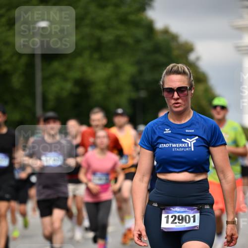 29.06.2025 - hella hamburg halbmarathon Dr. Thomas Lammeyer http://msf.ph/oto/8385779 29.06.2025 10:20:25 Kennedybrücke 1212, 1244, 1599, 2071, 2165, 2803, 2912, 3030, 3134, 3156, 3176, 3484, 3648, 3687, 4478, 4583, 4637, 5036, 6024, 6742, 6935, 7158, 7753, 7792, 8169, 8263, 8295, 8554, 8597, 8645, 8707, 8847, 8857, 9332, 9601, 9628, 9802, 9810, 9891, 10076, 10107, 10139, 10141, 10183, 10292, 10575, 10844, 11236, 11344, 11345, 11428 meine-sportfotos.de