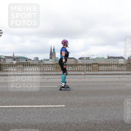 29.06.2025 - hella hamburg halbmarathon Lena Gebhardt http://msf.ph/oto/8385818 29.06.2025 09:17:35 Lombardsbrücke  meine-sportfotos.de