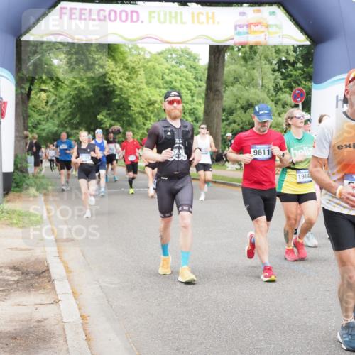 29.06.2025 - hella hamburg halbmarathon MichiJ http://msf.ph/oto/8385876 29.06.2025 10:47:27 Zwischen KM18-KM19 1420, 2391, 2978, 4592, 5839, 6201, 7759, 8191, 8662, 9006, 9611, 10534, 11114, 12862, 14224, 15785, 17630, 18000, 18757, 19117, 19146, 19159, 19166 meine-sportfotos.de