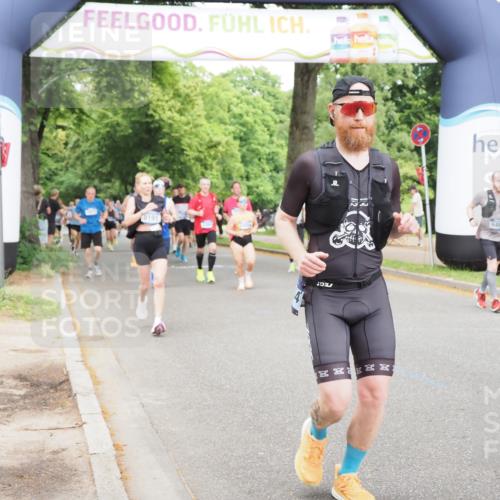29.06.2025 - hella hamburg halbmarathon MichiJ http://msf.ph/oto/8385928 29.06.2025 10:47:28 Zwischen KM18-KM19 1420, 2391, 4592, 5839, 6201, 6487, 7759, 8191, 8662, 9006, 9611, 10534, 11114, 12862, 17630, 18000, 18757, 19117, 19146, 19159, 19166 meine-sportfotos.de