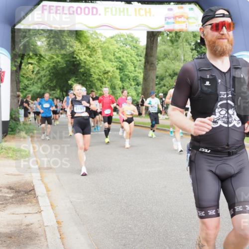 29.06.2025 - hella hamburg halbmarathon MichiJ http://msf.ph/oto/8385955 29.06.2025 10:47:29 Zwischen KM18-KM19 1364, 1420, 2391, 4592, 5839, 6201, 6487, 7759, 8191, 8662, 9006, 9611, 10534, 12862, 13459, 13488, 17630, 18000, 18757, 19117, 19146, 19166 meine-sportfotos.de
