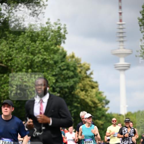 29.06.2025 - hella hamburg halbmarathon Dr. Thomas Lammeyer http://msf.ph/oto/8385979 29.06.2025 10:42:53 Kennedybrücke 1457, 1596, 1721, 2113, 2151, 2486, 2693, 2786, 3094, 3095, 3216, 3242, 3323, 3338, 3841, 3927, 4139, 4155, 4259, 4260, 5085, 5089, 5155, 5161, 5300, 6199, 6200, 6695, 6696, 6751, 7117, 7118, 7119, 7165, 7371, 7552, 7561, 7692, 7849, 7914, 8583, 8635, 8747, 9004, 9424, 9500, 9689, 9699, 10584 meine-sportfotos.de