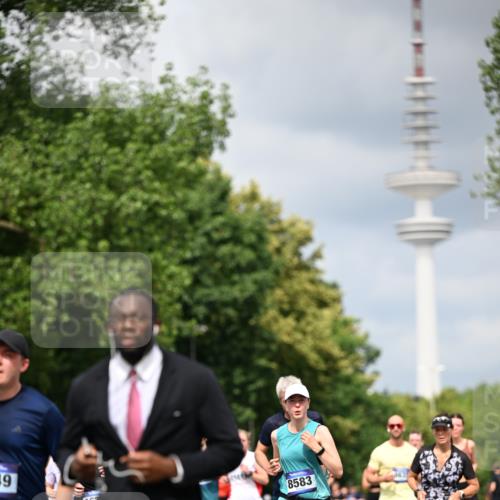 29.06.2025 - hella hamburg halbmarathon Dr. Thomas Lammeyer http://msf.ph/oto/8385994 29.06.2025 10:42:53 Kennedybrücke 1457, 1596, 1721, 2113, 2151, 2486, 2693, 2786, 3094, 3095, 3216, 3242, 3323, 3338, 3841, 3927, 4139, 4155, 4259, 4260, 5085, 5089, 5155, 5161, 5300, 6199, 6200, 6695, 6696, 6751, 7117, 7118, 7119, 7165, 7371, 7552, 7561, 7692, 7849, 7914, 8583, 8635, 8747, 9004, 9424, 9500, 9689, 9699, 10584 meine-sportfotos.de