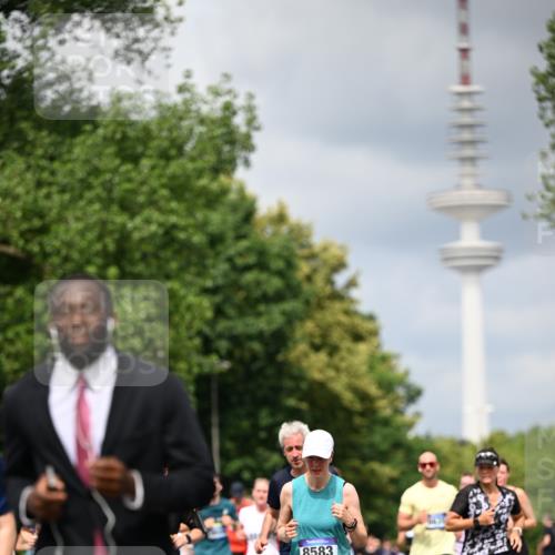 29.06.2025 - hella hamburg halbmarathon Dr. Thomas Lammeyer http://msf.ph/oto/8386100 29.06.2025 10:42:54 Kennedybrücke 1457, 1596, 1721, 2113, 2151, 2486, 2693, 2786, 3094, 3095, 3216, 3242, 3323, 3338, 3841, 3927, 4139, 4155, 4259, 4260, 5085, 5089, 5155, 5161, 5300, 6199, 6200, 6695, 6696, 6751, 7117, 7118, 7119, 7165, 7371, 7561, 7692, 7849, 7914, 8583, 8635, 8747, 9004, 9424, 9500, 9689, 9699, 10584 meine-sportfotos.de