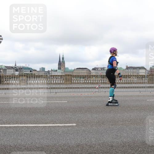29.06.2025 - hella hamburg halbmarathon Lena Gebhardt http://msf.ph/oto/8386112 29.06.2025 09:17:35 Lombardsbrücke  meine-sportfotos.de