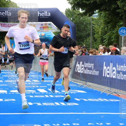 29.06.2025 - hella hamburg halbmarathon Strokosch-Dieckow http://msf.ph/oto/8386135 29.06.2025 10:45:59 Ziel 2189, 4277, 5648, 6460, 6532, 8269, 8577, 8871, 9585, 10792, 11821, 11936, 12084, 12269, 13630, 14462, 14804, 14911, 15149, 17008, 18081, 18185, 18702, 19116 meine-sportfotos.de
