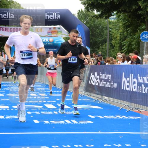 29.06.2025 - hella hamburg halbmarathon Strokosch-Dieckow http://msf.ph/oto/8386167 29.06.2025 10:45:59 Ziel 2189, 4277, 5648, 6460, 6532, 8269, 8577, 8871, 9585, 10792, 11821, 11936, 12084, 12269, 13630, 14462, 14804, 14911, 15149, 17008, 18081, 18185, 18702, 19116 meine-sportfotos.de