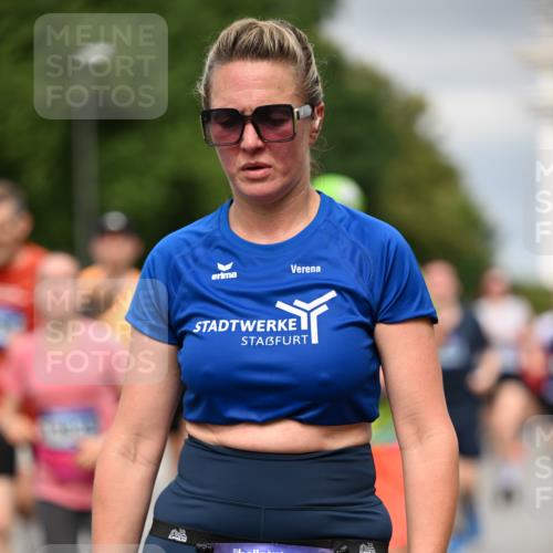 29.06.2025 - hella hamburg halbmarathon Dr. Thomas Lammeyer http://msf.ph/oto/8386201 29.06.2025 10:20:27 Kennedybrücke 1212, 1244, 1599, 2165, 2347, 2803, 2912, 3030, 3134, 3156, 3176, 3484, 3648, 3687, 4478, 4583, 4637, 5036, 6024, 6742, 6935, 7158, 7358, 7753, 7792, 8263, 8295, 8554, 8597, 8645, 8707, 8847, 8857, 9332, 9492, 9601, 9628, 9802, 9810, 9891, 10076, 10107, 10139, 10141, 10183, 10292, 10575, 10844, 11236, 11344, 11345, 11428 meine-sportfotos.de