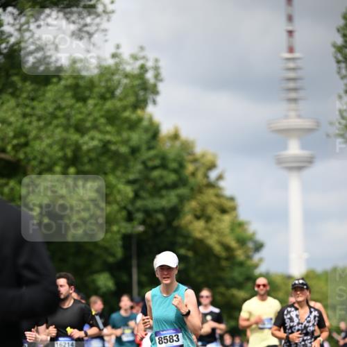 29.06.2025 - hella hamburg halbmarathon Dr. Thomas Lammeyer http://msf.ph/oto/8386241 29.06.2025 10:42:54 Kennedybrücke 1457, 1596, 1721, 2113, 2151, 2486, 2693, 2786, 3094, 3095, 3216, 3242, 3323, 3338, 3841, 3927, 4139, 4155, 4259, 4260, 5085, 5089, 5155, 5161, 5300, 6199, 6200, 6695, 6696, 6751, 7117, 7118, 7119, 7165, 7371, 7561, 7692, 7849, 7914, 8583, 8635, 8747, 9004, 9424, 9500, 9689, 9699, 10584 meine-sportfotos.de
