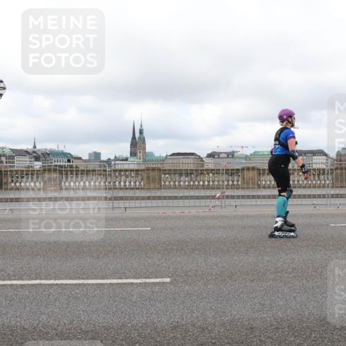 29.06.2025 - hella hamburg halbmarathon Lena Gebhardt http://msf.ph/oto/8386262 29.06.2025 09:17:35 Lombardsbrücke  meine-sportfotos.de