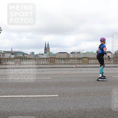 29.06.2025 - hella hamburg halbmarathon Lena Gebhardt http://msf.ph/oto/8386315 29.06.2025 09:17:35 Lombardsbrücke  meine-sportfotos.de