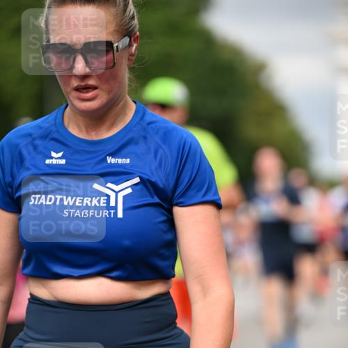 29.06.2025 - hella hamburg halbmarathon Dr. Thomas Lammeyer http://msf.ph/oto/8386364 29.06.2025 10:20:28 Kennedybrücke 1244, 1599, 2165, 2347, 2803, 2912, 3030, 3134, 3156, 3176, 3484, 3648, 3687, 4478, 4583, 4637, 5036, 6024, 6742, 6935, 7158, 7358, 7753, 7792, 8263, 8295, 8554, 8597, 8645, 8707, 8847, 8857, 9332, 9492, 9601, 9628, 9802, 9810, 9891, 10076, 10107, 10139, 10141, 10183, 10292, 10575, 10844, 11236, 11344, 11345, 11428 meine-sportfotos.de