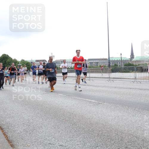 29.06.2025 - hella hamburg halbmarathon Lena Gebhardt http://msf.ph/oto/8386424 29.06.2025 10:49:45 Lombardsbrücke 16953, 43, 1040, 1041, 1487, 1511, 1525, 1625, 1805, 1888, 2067, 2212, 2466, 2527, 2668, 2862, 2997, 3183, 3232, 3383, 3943, 4589, 4769, 4809, 4870, 5076, 5106, 5463, 5552, 5694, 5749, 5751, 6191, 6694, 6989, 7301, 7305, 7339, 7366, 7650, 7679, 8065, 9015, 9162, 9261, 10130, 10333, 10403, 10683, 10704, 11030, 11558, 11631, 12124, 12388, 13309, 13764, 14545, 14692, 15626 meine-sportfotos.de