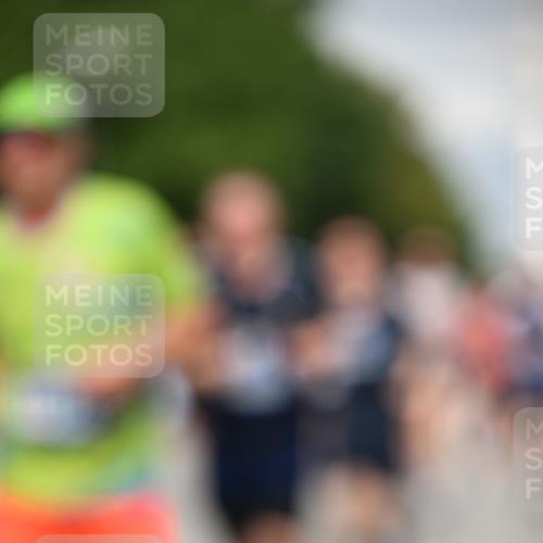 29.06.2025 - hella hamburg halbmarathon Dr. Thomas Lammeyer http://msf.ph/oto/8386509 29.06.2025 10:20:28 Kennedybrücke 1244, 1599, 2165, 2347, 2803, 2912, 3030, 3134, 3156, 3176, 3484, 3648, 3687, 4478, 4583, 4637, 5036, 6024, 6742, 6935, 7158, 7358, 7753, 7792, 8263, 8295, 8554, 8597, 8645, 8707, 8847, 8857, 9332, 9492, 9601, 9628, 9802, 9810, 9891, 10076, 10107, 10139, 10141, 10183, 10292, 10575, 10844, 11236, 11344, 11345, 11428 meine-sportfotos.de