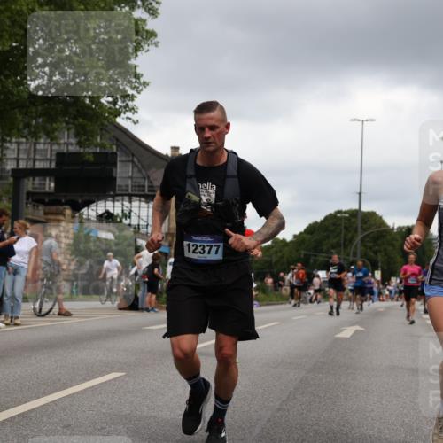 29.06.2025 - hella hamburg halbmarathon Yannick Fuchs http://msf.ph/oto/8386522 29.06.2025 10:55:23 20KM 1823, 2086, 2391, 2426, 2591, 4068, 5379, 5613, 5870, 6391, 6674, 7033, 7250, 7757, 8177, 8483, 8531, 8590, 9071, 9453, 9611, 9752, 9932, 10031, 10295, 10882, 11465, 11515, 12377, 12787, 12789, 12908, 13064, 13086, 13491, 13558, 14628, 15008, 16614, 17181, 17670 meine-sportfotos.de
