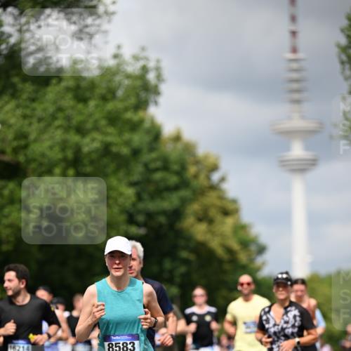 29.06.2025 - hella hamburg halbmarathon Dr. Thomas Lammeyer http://msf.ph/oto/8386619 29.06.2025 10:42:55 Kennedybrücke 1457, 1596, 1721, 2113, 2151, 2486, 2693, 2786, 3094, 3095, 3216, 3242, 3323, 3338, 3841, 3927, 4139, 4155, 4259, 4260, 5085, 5089, 5155, 5161, 5300, 6199, 6200, 6695, 6696, 6751, 7117, 7118, 7119, 7165, 7561, 7692, 7849, 7914, 8583, 8635, 8747, 9004, 9424, 9500, 9689, 9699, 10584 meine-sportfotos.de