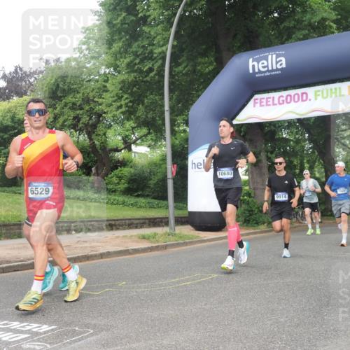 29.06.2025 - hella hamburg halbmarathon KatJ http://msf.ph/oto/8386628 29.06.2025 10:26:04 Zwischen KM18-KM19 2404, 6095, 6529, 7310 meine-sportfotos.de