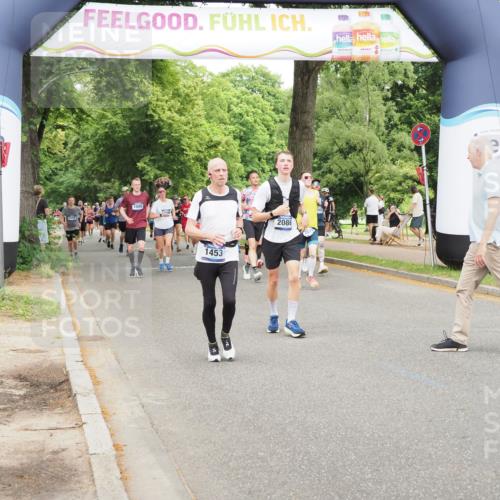 29.06.2025 - hella hamburg halbmarathon MichiJ http://msf.ph/oto/8386667 29.06.2025 10:47:39 Zwischen KM18-KM19 1006, 1453, 1653, 2011, 2086, 3097, 4068, 6921, 7033, 8923, 9020, 9021, 10031, 10036, 10943, 15525, 16439, 17860 meine-sportfotos.de