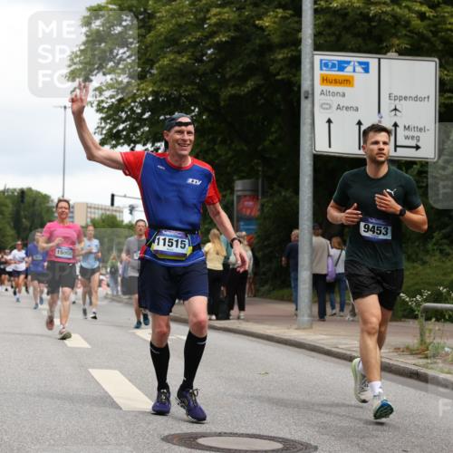 29.06.2025 - hella hamburg halbmarathon Yannick Fuchs http://msf.ph/oto/8386745 29.06.2025 10:55:26 20KM 1823, 2086, 2391, 2426, 2591, 3400, 4068, 5379, 5613, 5870, 6391, 6674, 7033, 7049, 7757, 8177, 8531, 8590, 9071, 9453, 9752, 9932, 10031, 10882, 11465, 11515, 12377, 12787, 13064, 13086, 13491, 13558, 14605, 14628, 15008, 15733, 16128, 16145, 16614, 17181, 17670 meine-sportfotos.de