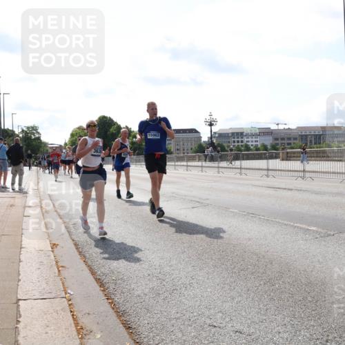 29.06.2025 - hella hamburg halbmarathon Lena Gebhardt http://msf.ph/oto/8386803 29.06.2025 10:02:59 Lombardsbrücke 3630, 15963, 1135, 1138, 1414, 1450, 1482, 1702, 2780, 2782, 2810, 2819, 3225, 3572, 3630, 3919, 4204, 4613, 4665, 4904, 5734, 6208, 6217, 6752, 6815, 6997, 7210, 7211, 7706, 7888, 8003, 8364, 8481, 8483, 8614, 8624, 8662, 9006, 9439, 9554, 9986, 10128, 10295, 10539, 10824, 11250, 11515, 11702, 11782, 11935, 11968, 12169, 12177, 12422, 12908, 13036, 13474, 13664, 13732, 13857, 13874, 14224 meine-sportfotos.de