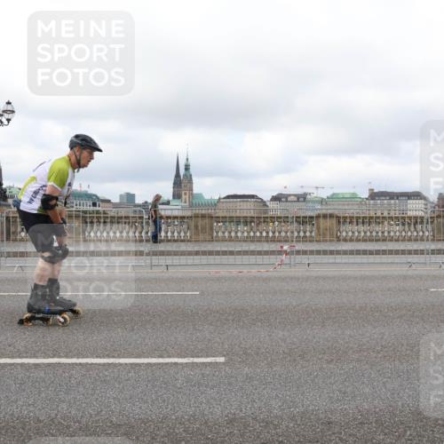 29.06.2025 - hella hamburg halbmarathon Lena Gebhardt http://msf.ph/oto/8386949 29.06.2025 09:17:42 Lombardsbrücke  meine-sportfotos.de