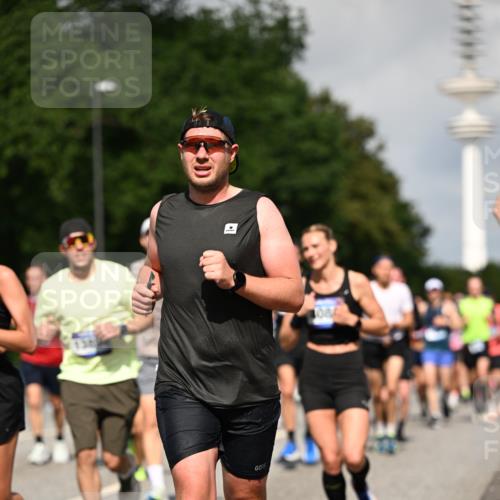 29.06.2025 - hella hamburg halbmarathon Dr. Thomas Lammeyer http://msf.ph/oto/8386995 29.06.2025 09:59:28 Kennedybrücke 1151, 1200, 1216, 1461, 1630, 1683, 1689, 1696, 1706, 2207, 2706, 3213, 3654, 3692, 3945, 4033, 4088, 4127, 4189, 4324, 4345, 4601, 4847, 4890, 4938, 5421, 6009, 6481, 6691, 6938, 6994, 7056, 7100, 7224, 7269, 7312, 7332, 7367, 7657, 8139, 8205, 8216, 8234, 8302, 8454, 8720, 8856, 8899, 8955, 8977, 9491, 9551, 9934, 9959, 10115, 10263, 10811, 11356 meine-sportfotos.de
