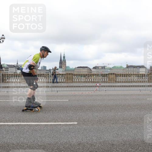 29.06.2025 - hella hamburg halbmarathon Lena Gebhardt http://msf.ph/oto/8387029 29.06.2025 09:17:42 Lombardsbrücke  meine-sportfotos.de