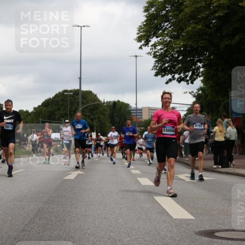 29.06.2025 - hella hamburg halbmarathon Yannick Fuchs http://msf.ph/oto/8387101 29.06.2025 10:55:27 20KM 2086, 2391, 2591, 3400, 4068, 5379, 5613, 5839, 5870, 6391, 6674, 7033, 7049, 7757, 8177, 8531, 8590, 9071, 9453, 9752, 9932, 10031, 10882, 11465, 11515, 12125, 12377, 12787, 13064, 13086, 13491, 13558, 14605, 14628, 15008, 15733, 16128, 16145, 16614, 17181, 17670 meine-sportfotos.de