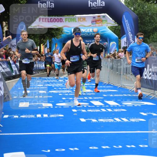 29.06.2025 - hella hamburg halbmarathon Strokosch-Dieckow http://msf.ph/oto/8387112 29.06.2025 10:45:43 Ziel 4345, 4854, 5047, 6071, 6290, 6711, 7385, 11291, 11495, 13975, 14374, 14764, 16617, 16624, 17332, 17674, 17835, 18862 meine-sportfotos.de