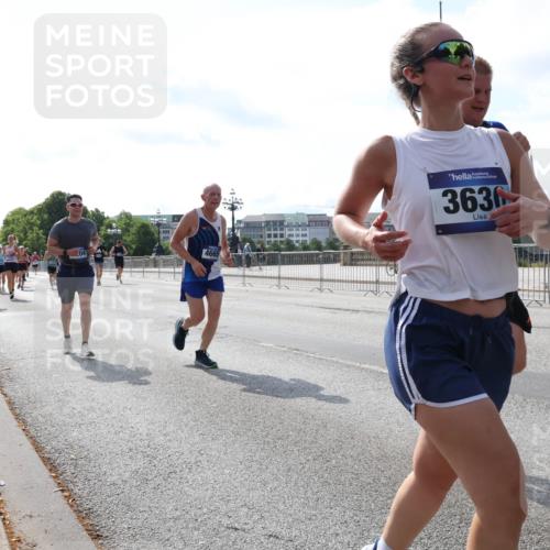 29.06.2025 - hella hamburg halbmarathon Lena Gebhardt http://msf.ph/oto/8387153 29.06.2025 10:03:00 Lombardsbrücke 4665, 3636, 1135, 1138, 1414, 1450, 1482, 1702, 2594, 2780, 2782, 2810, 2819, 3225, 3572, 3630, 3919, 4204, 4613, 4665, 4904, 5734, 6208, 6217, 6752, 6815, 6997, 7210, 7211, 7290, 7706, 7888, 7935, 8003, 8364, 8481, 8483, 8614, 8624, 8662, 9006, 9439, 9554, 9986, 10128, 10295, 10539, 10824, 11250, 11515, 11702, 11782, 11935, 11968, 12169, 12177, 12422, 12908, 13036, 13474, 13664, 13732, 13857, 13874, 14224 meine-sportfotos.de