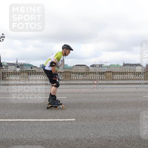 29.06.2025 - hella hamburg halbmarathon Lena Gebhardt http://msf.ph/oto/8387154 29.06.2025 09:17:42 Lombardsbrücke  meine-sportfotos.de