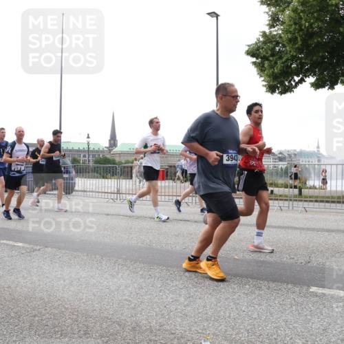 29.06.2025 - hella hamburg halbmarathon Lena Gebhardt http://msf.ph/oto/8387197 29.06.2025 10:49:48 Lombardsbrücke 1418, 6694, 3943, 1040, 1041, 1487, 1511, 1625, 1805, 1888, 2067, 2212, 2466, 2527, 2668, 2862, 2997, 3183, 3383, 3943, 4589, 4769, 4870, 5076, 5106, 5552, 5694, 5749, 5751, 6191, 6694, 7301, 7305, 7339, 7366, 7650, 7679, 8065, 9015, 9162, 9261, 9940, 10333, 10403, 10683, 10704, 11030, 11558, 11631, 11760, 12124, 12388, 13309, 13381, 13744, 13764, 14505, 14545, 14692, 15626 meine-sportfotos.de