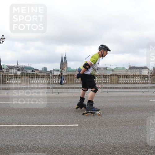 29.06.2025 - hella hamburg halbmarathon Lena Gebhardt http://msf.ph/oto/8387332 29.06.2025 09:17:43 Lombardsbrücke  meine-sportfotos.de