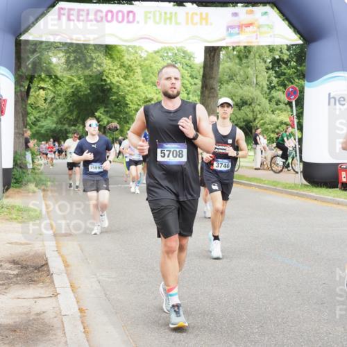 29.06.2025 - hella hamburg halbmarathon MichiJ http://msf.ph/oto/8387377 29.06.2025 10:47:55 Zwischen KM18-KM19 3740, 5602, 5603, 5708, 6580, 7006, 7757, 8154, 8421, 8422, 9932, 10797, 11465, 11515, 13516, 14605, 15897, 16614, 17045 meine-sportfotos.de