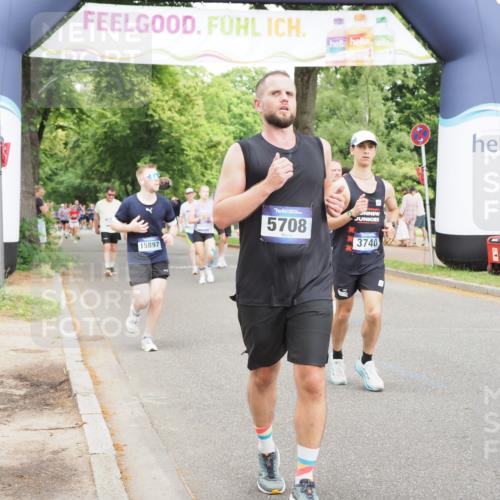 29.06.2025 - hella hamburg halbmarathon MichiJ http://msf.ph/oto/8387398 29.06.2025 10:47:56 Zwischen KM18-KM19 3740, 5602, 5603, 5708, 6580, 7006, 7757, 8154, 8421, 8422, 8807, 9932, 10797, 11465, 11515, 13516, 13558, 14605, 15897, 16614, 17045 meine-sportfotos.de