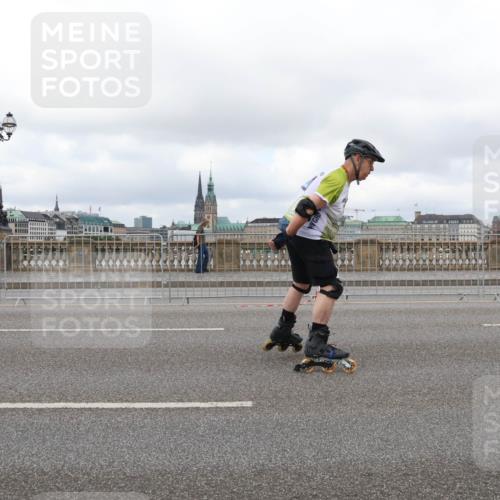 29.06.2025 - hella hamburg halbmarathon Lena Gebhardt http://msf.ph/oto/8387408 29.06.2025 09:17:43 Lombardsbrücke  meine-sportfotos.de