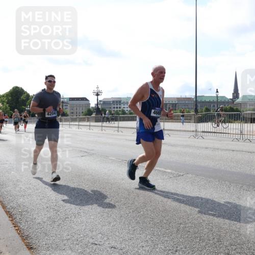 29.06.2025 - hella hamburg halbmarathon Lena Gebhardt http://msf.ph/oto/8387412 29.06.2025 10:03:01 Lombardsbrücke 4204, 4665, 1135, 1138, 1414, 1450, 1482, 1702, 2594, 2780, 2782, 2810, 2819, 3225, 3572, 3630, 3919, 4204, 4613, 4665, 4904, 5734, 6208, 6217, 6752, 6815, 6997, 7210, 7211, 7290, 7706, 7888, 7935, 8003, 8364, 8481, 8483, 8614, 8624, 8662, 9006, 9439, 9986, 10128, 10295, 10539, 10824, 11250, 11515, 11702, 11782, 11935, 11968, 12169, 12177, 12212, 12422, 12908, 13036, 13474, 13664, 13732, 13857, 13874, 14224 meine-sportfotos.de